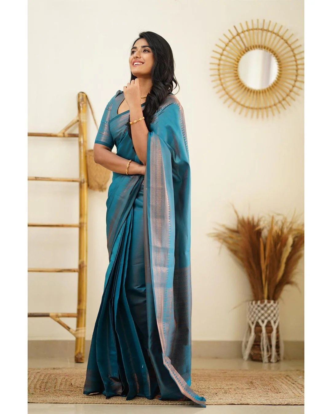 Brood Firozi Soft Silk Saree With Moiety Blouse Piece - Image 6