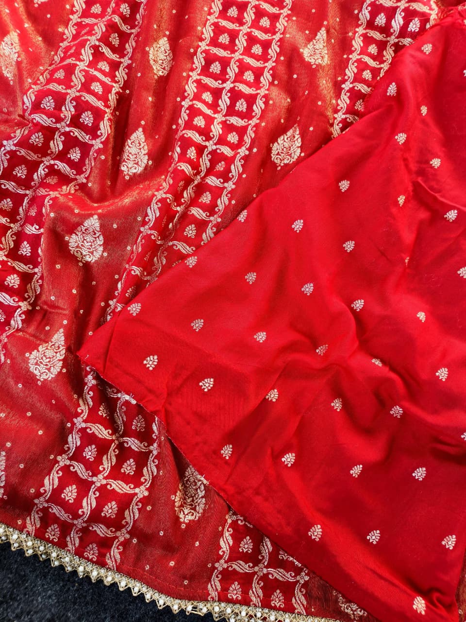 Brood Red Banarasi Dola Silk Saree With Adorable Blouse Piece - Image 4