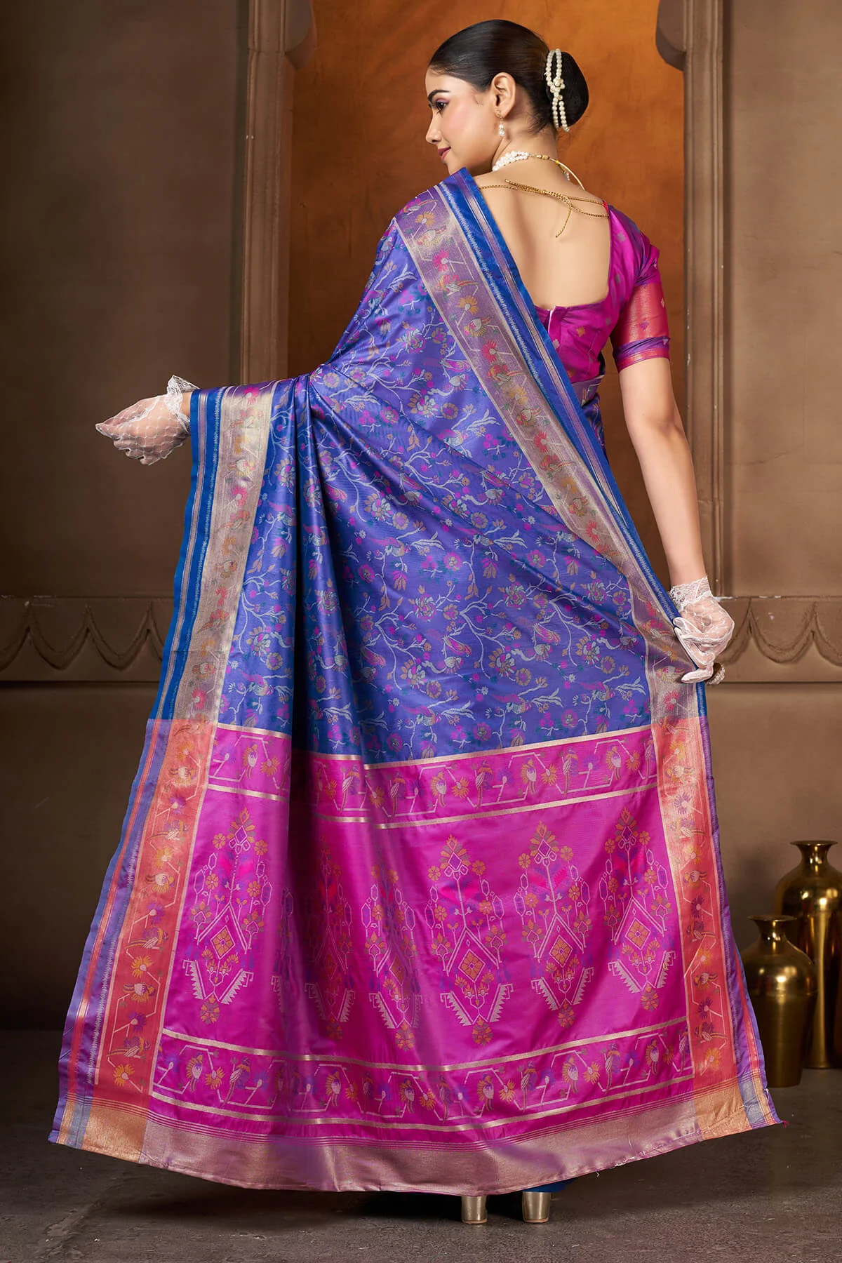 Capricious Navy Blue Paithani Silk Saree With Opulent Blouse Piece - Image 5