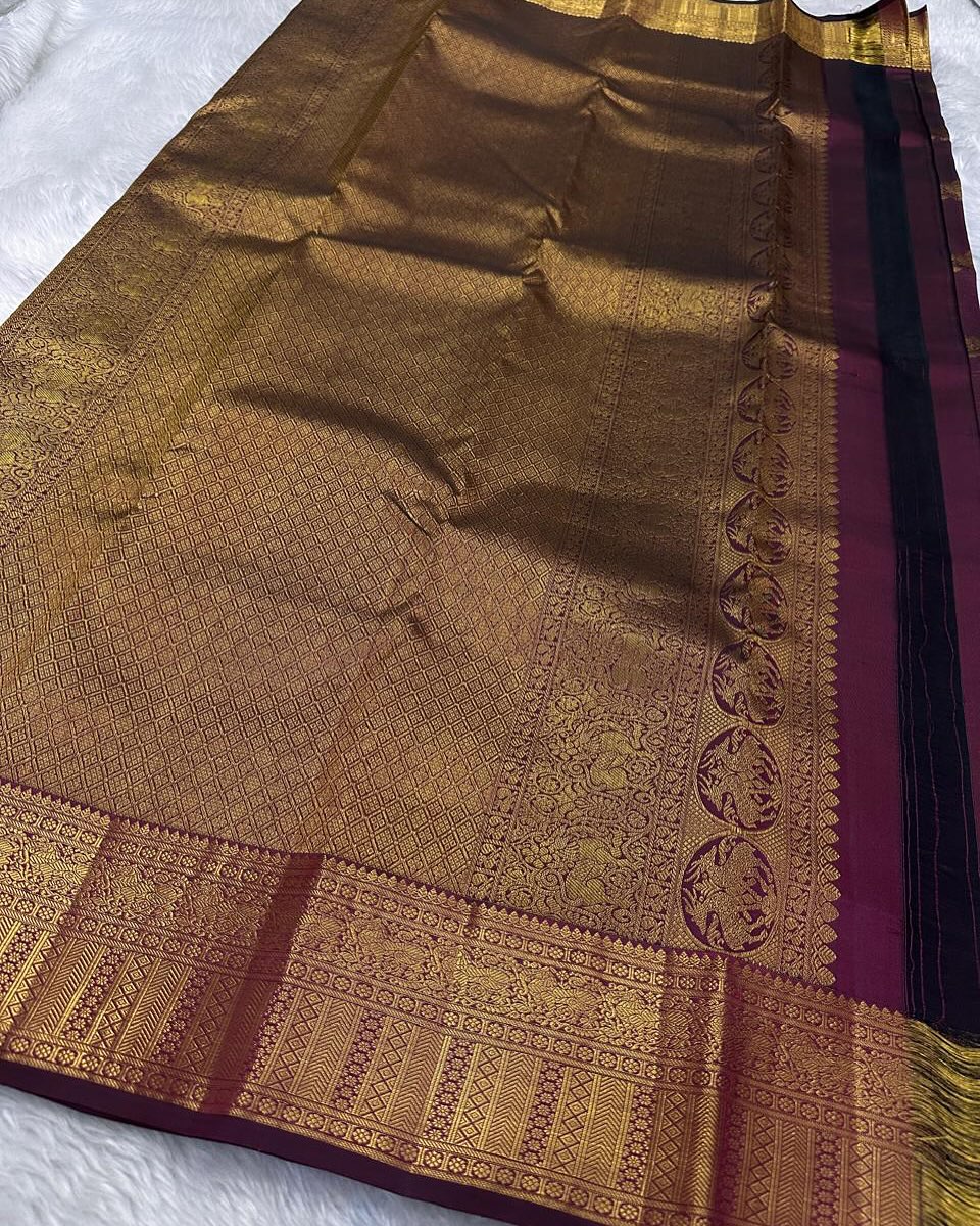 Capricious Purple Soft Banarasi Silk Saree With Demanding Blouse Piece - Image 5