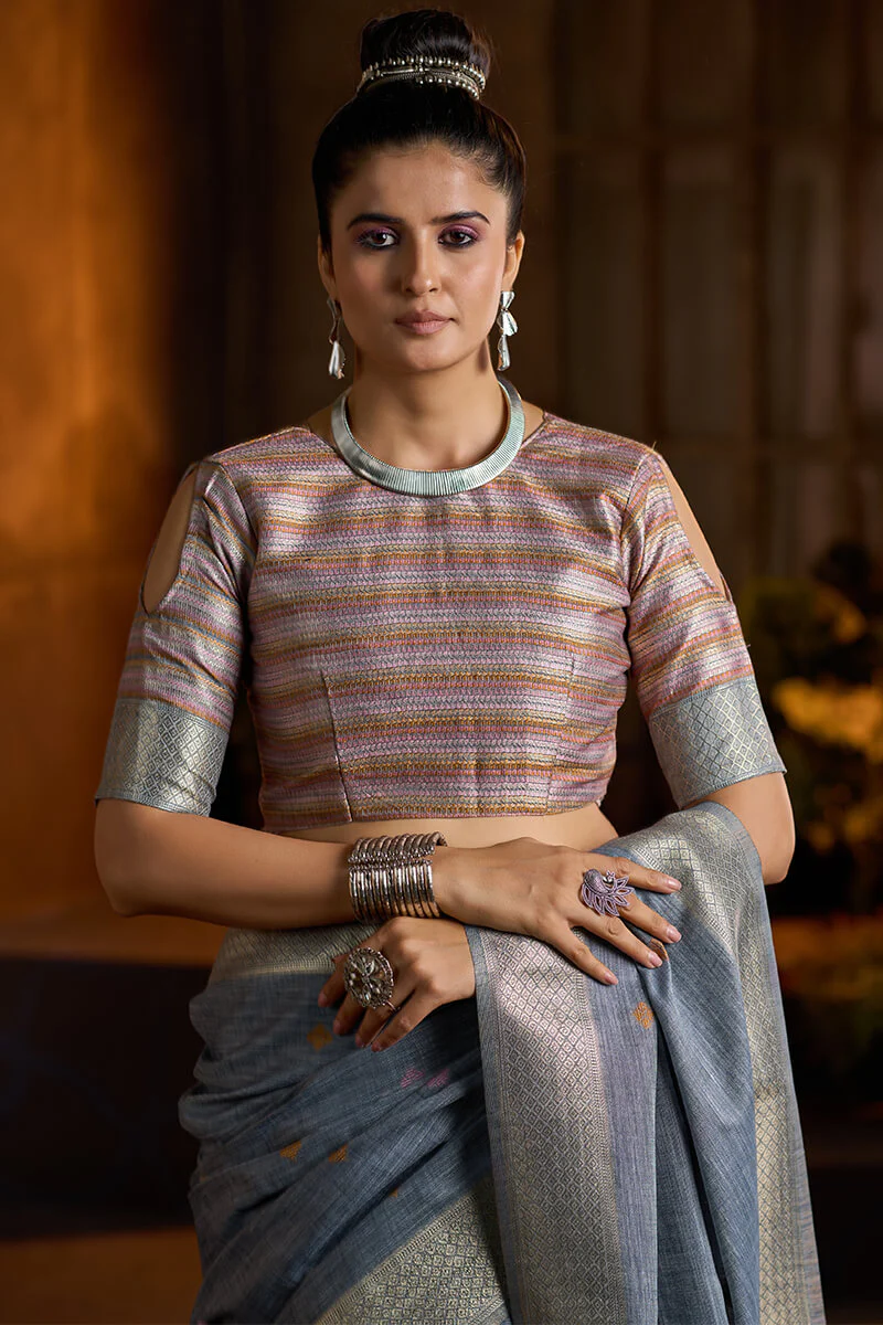 Captivating Grey Cotton Silk Saree With Sempiternal Blouse Piece - Image 5