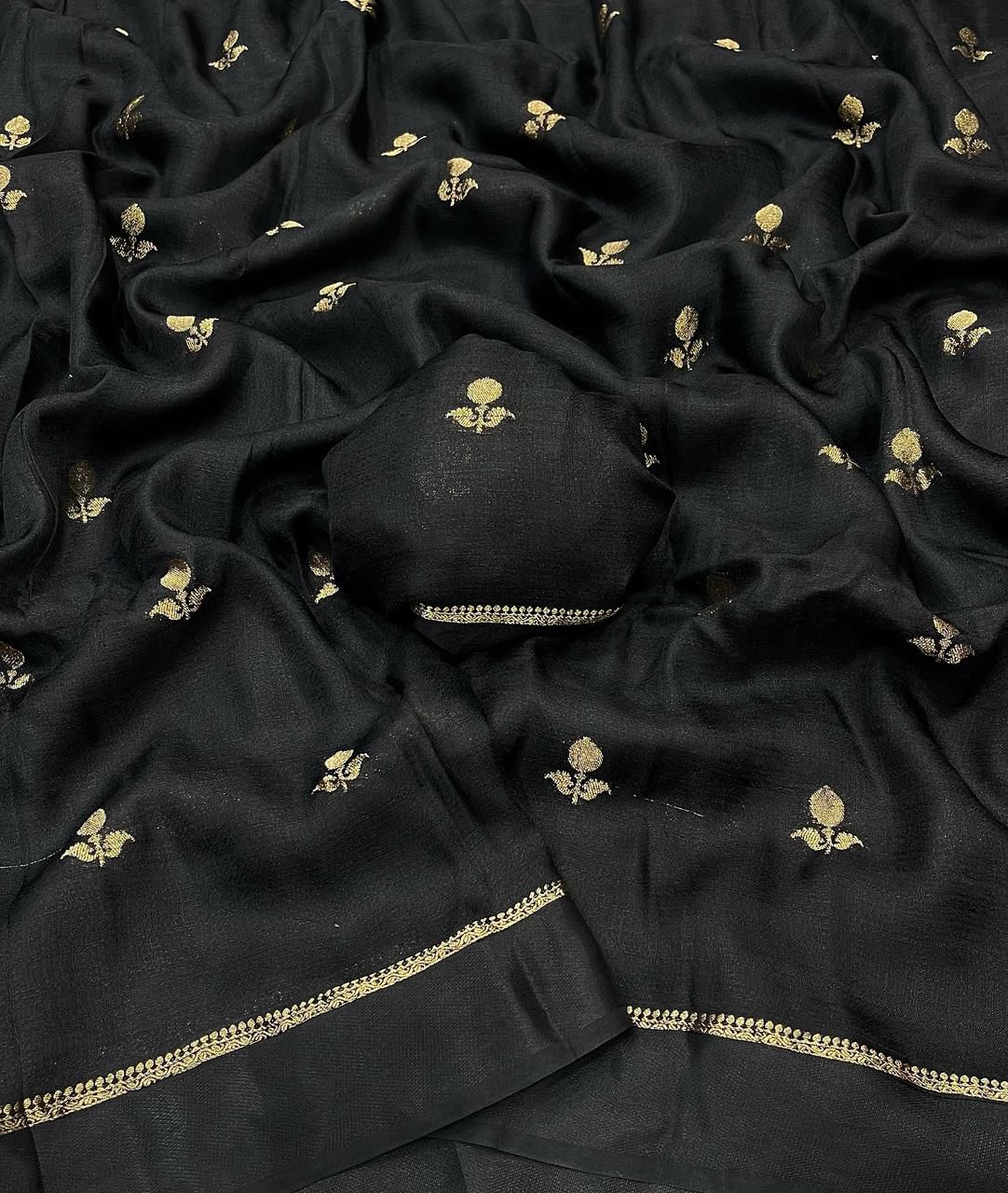 Charismatic Black Banarasi Khadi Silk Saree With Innovative Blouse Piece - Image 3