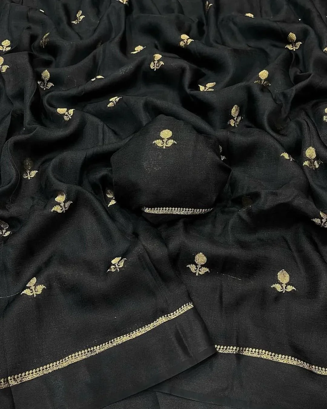 Charismatic Black Banarasi Khadi Silk Saree With Innovative Blouse Piece - Image 4