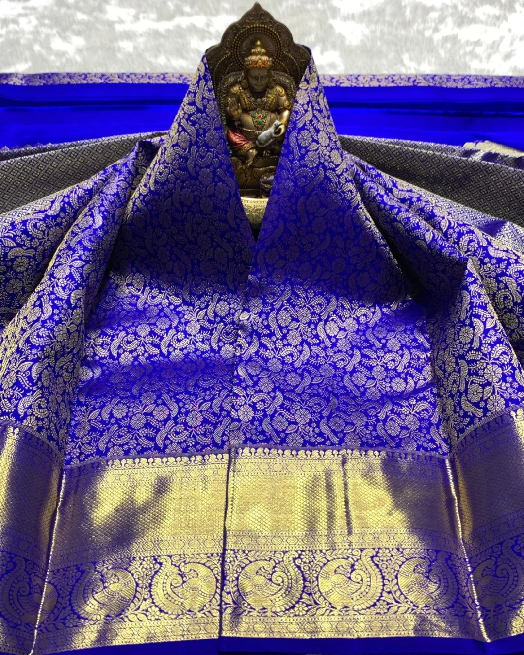 Charismatic Royal Blue Soft Banarasi Silk Saree With Pretty Blouse Piece - Image 2