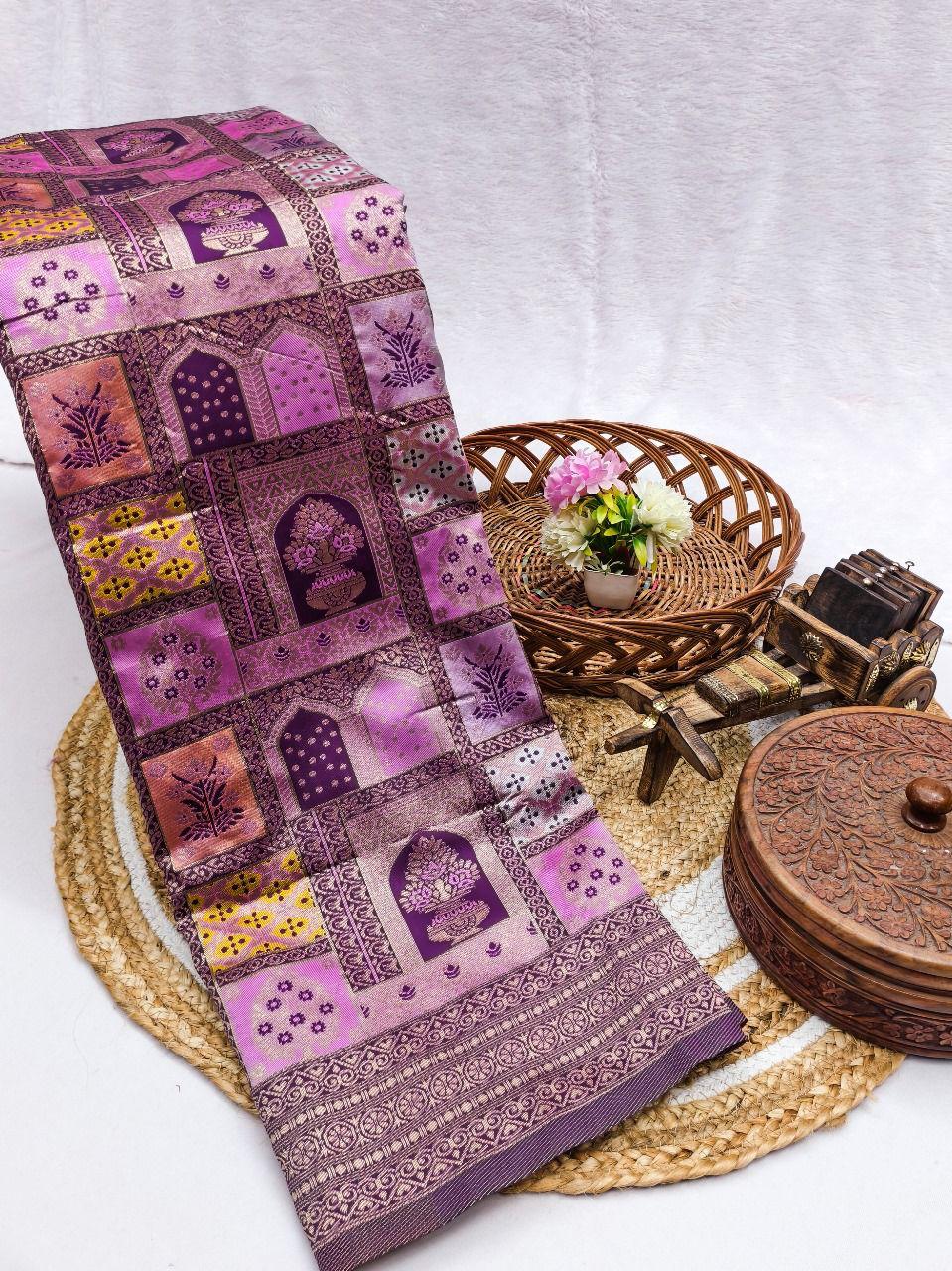 Charming Lavender Soft Silk Saree With Fragrant Blouse Piece