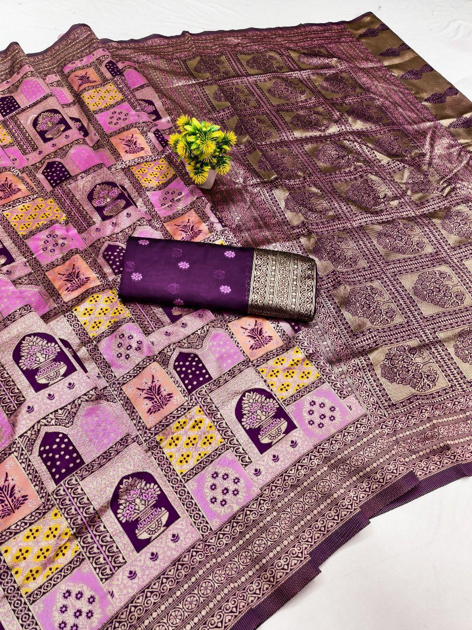 Charming Lavender Soft Silk Saree With Fragrant Blouse Piece - Image 2