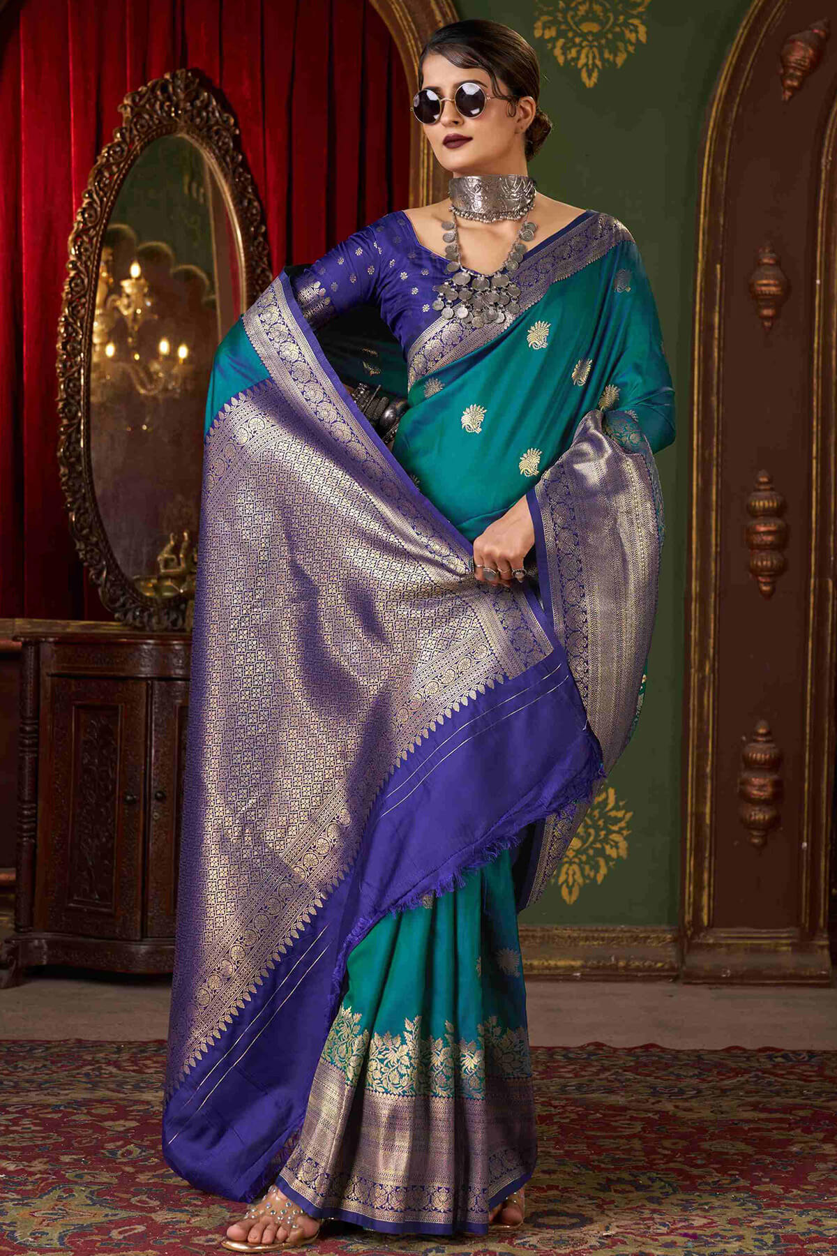 Charming Rama Pure Zari Weaving Banarasi Silk Saree With Panoply Blouse Piece - Image 5