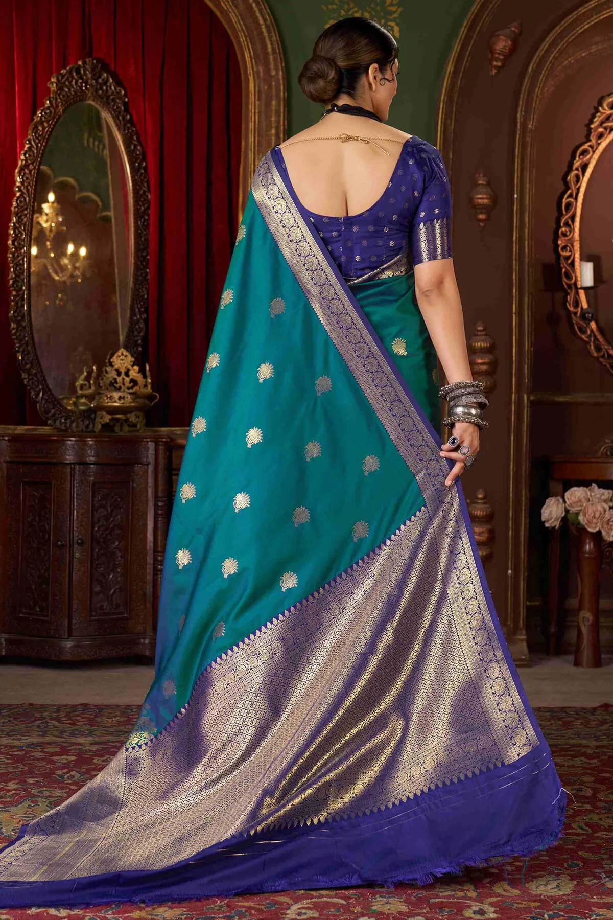Charming Rama Pure Zari Weaving Banarasi Silk Saree With Panoply Blouse Piece - Image 6