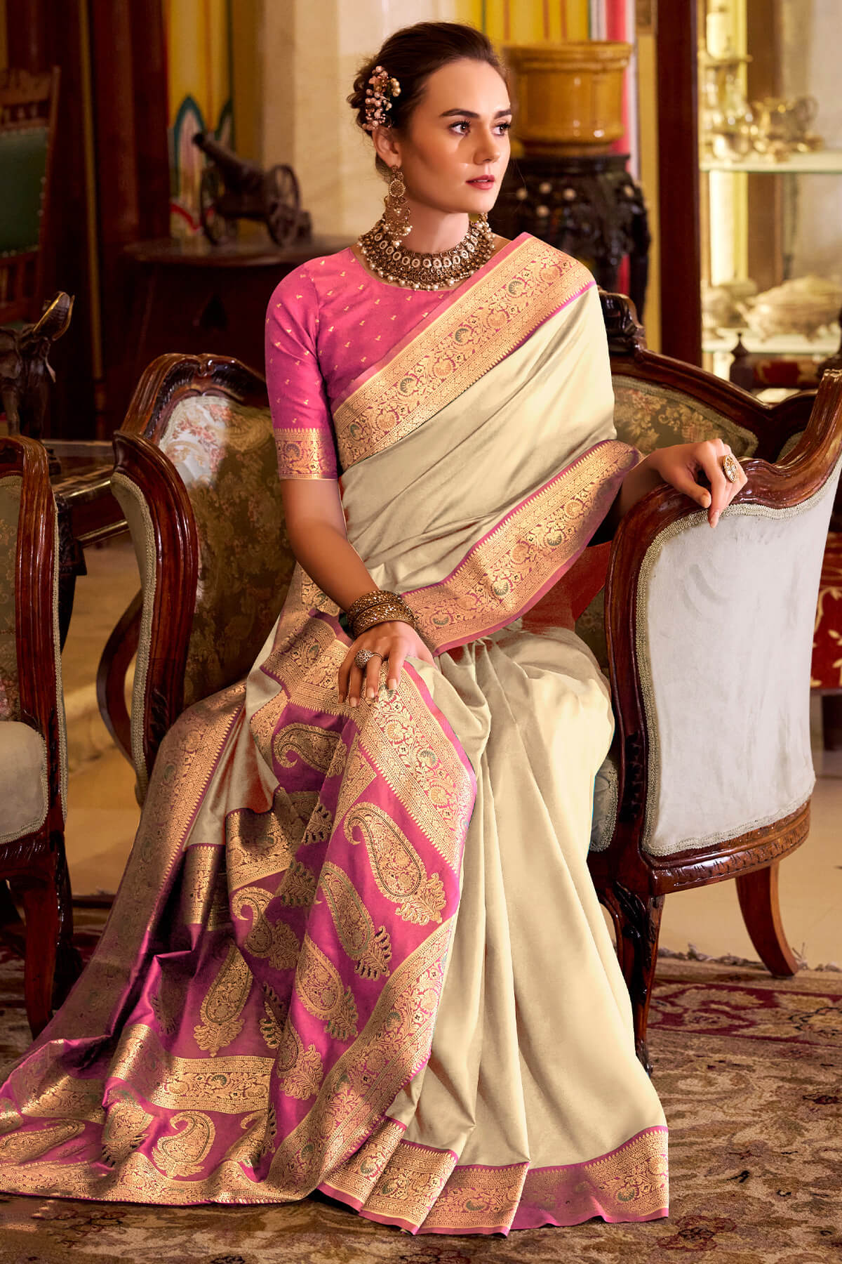 Chatoyant Beige Soft Banarasi Silk Saree With Refreshing Blouse Piece - Image 3