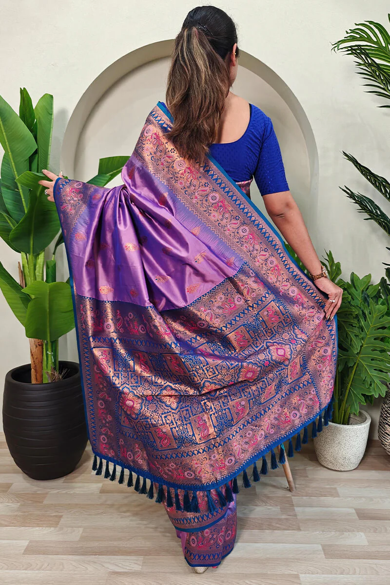 Chatoyant Lavender Soft Banarasi Silk Saree With Resonant Blouse Piece - Image 4