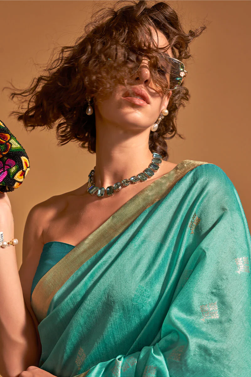 Classic Sea Green Soft Banarasi Silk Saree With Bewitching Blouse Piece - Image 2