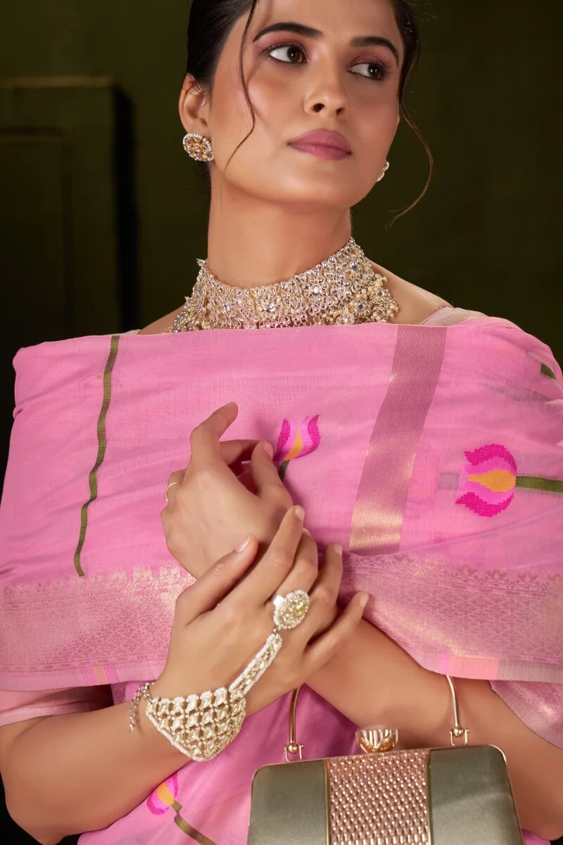 Classy Pink Cotton Silk Saree With Bewitching Blouse Piece - Image 4
