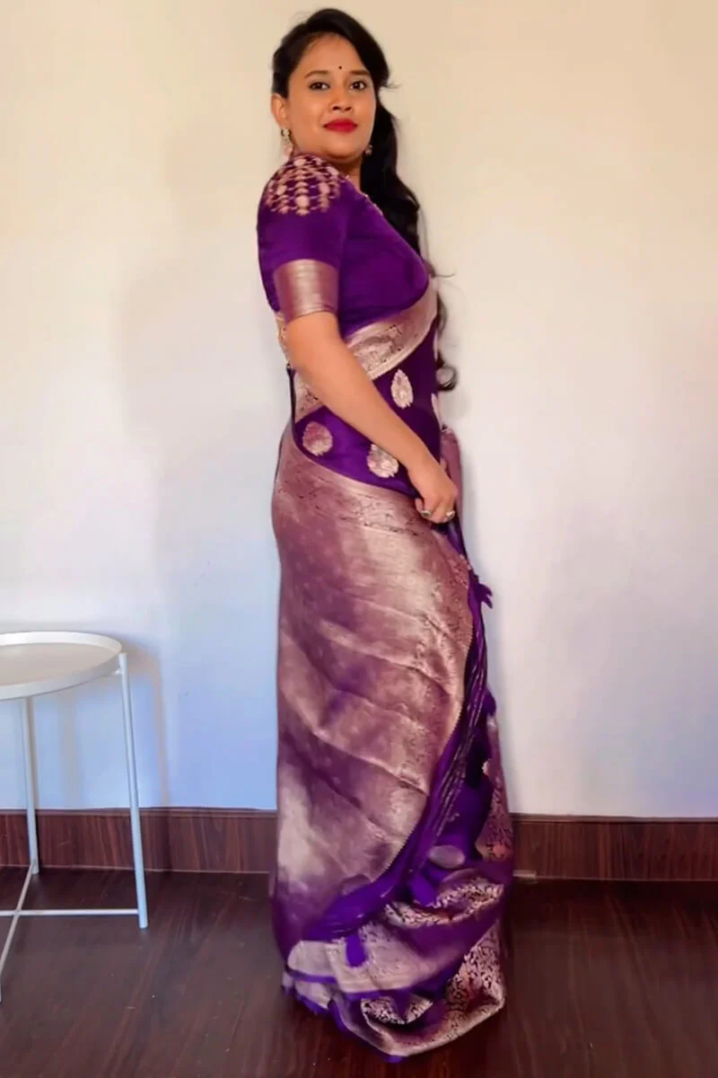 Classy Purple Soft Silk Saree With Marvellous Blouse Piece - Image 4