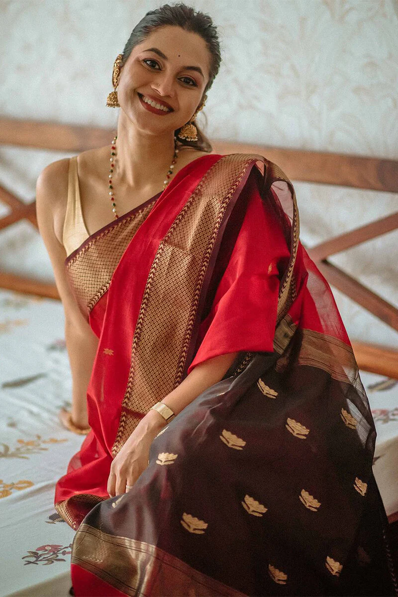 Classy Red Cotton Silk Saree With Designer Blouse Piece - Image 2