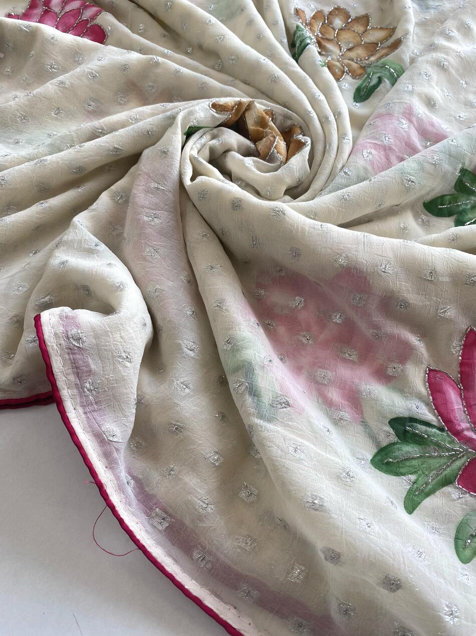 Comely Beige Handwork Crush Chiffon Silk Saree With Eloquence Blouse Piece - Image 2