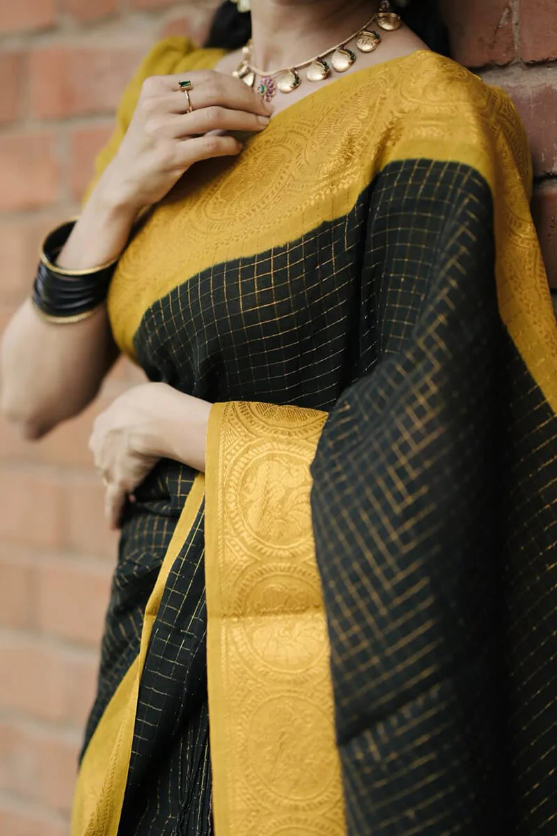 Comely Black Soft Silk Saree With Enigmatic Blouse Piece - Image 4