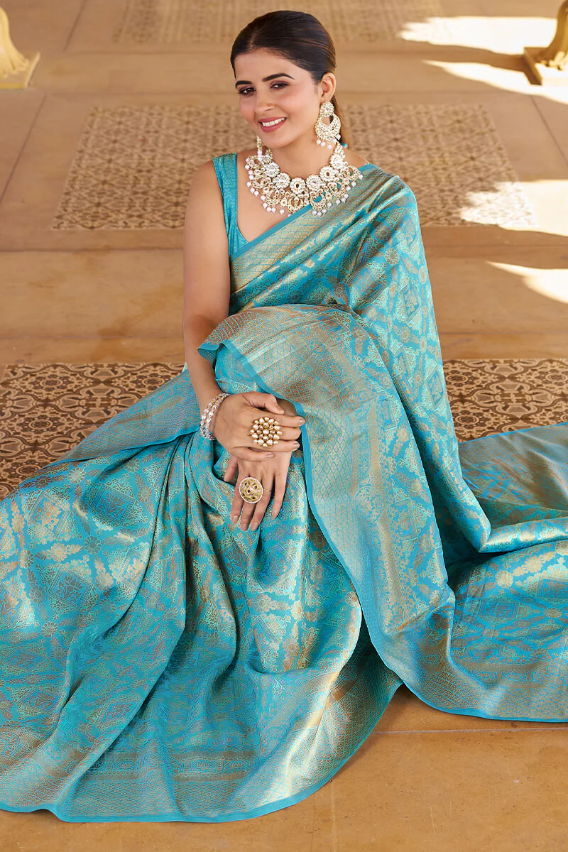 Comely Firozi Kanjivaram Silk Saree With Epiphany Blouse Piece - Image 4