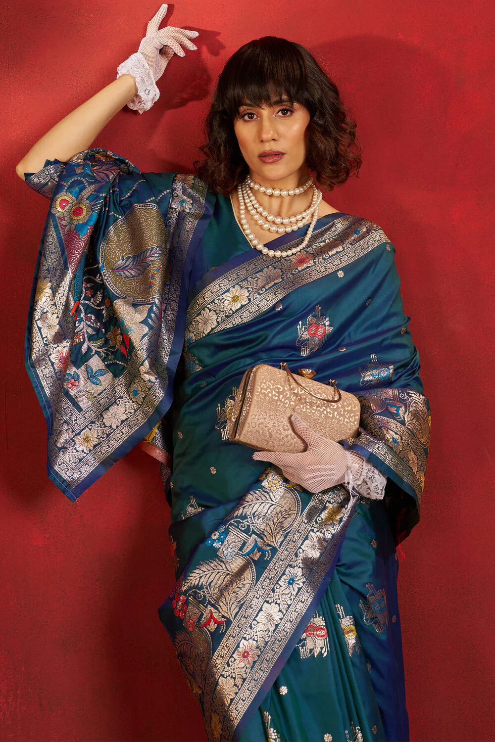 Comely Rama Pure Zari Weaving Banarasi Silk Saree With Nemesis Blouse Piece - Image 4