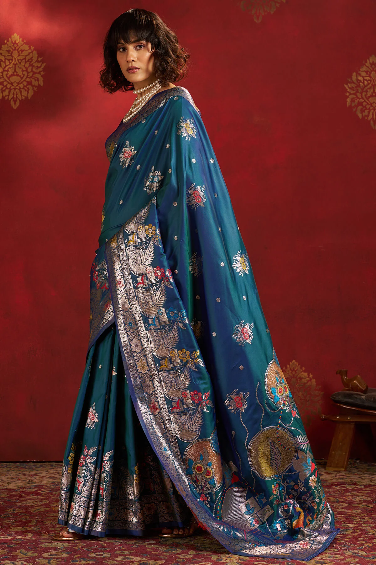 Comely Rama Pure Zari Weaving Banarasi Silk Saree With Nemesis Blouse Piece - Image 5