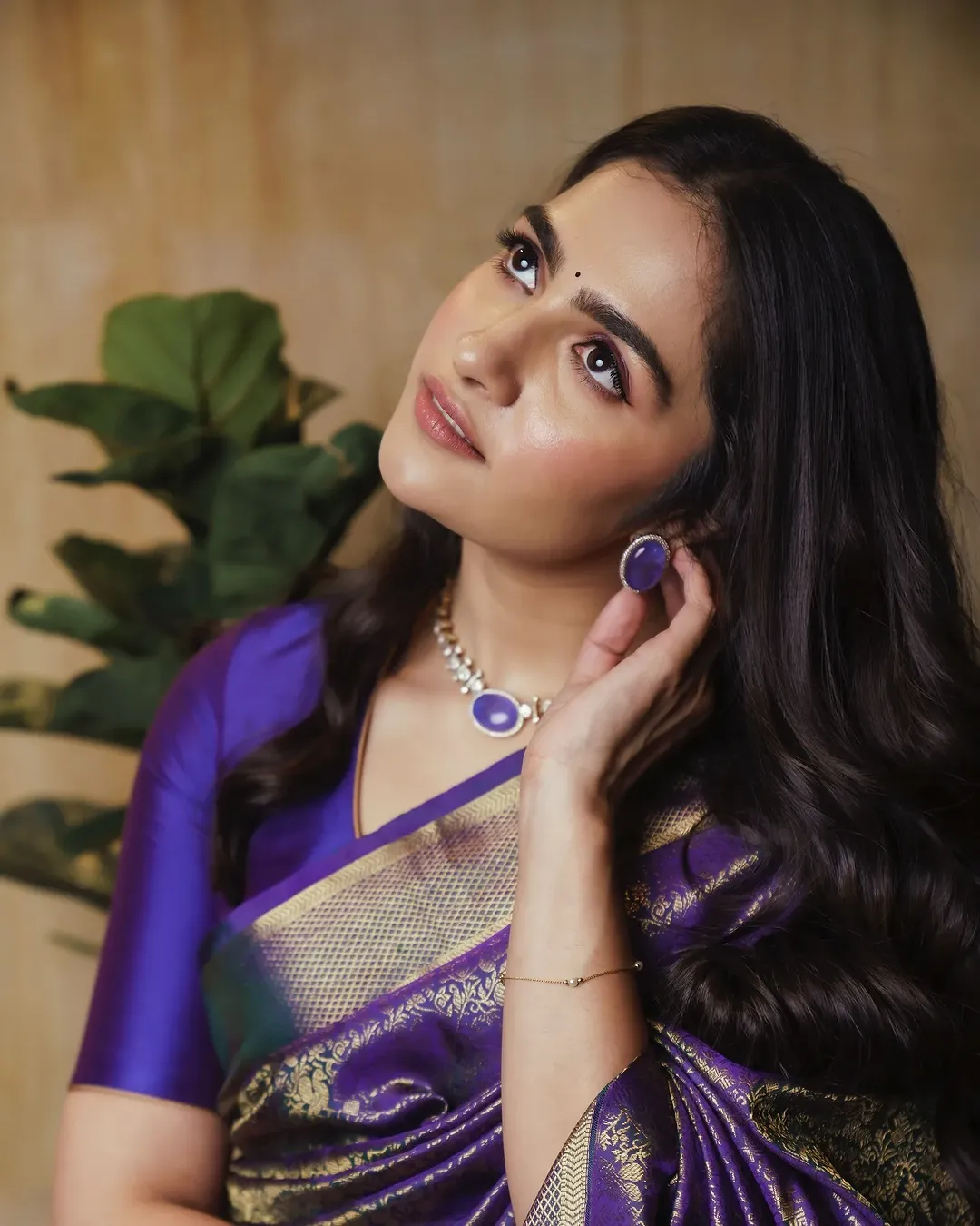 Comely Royal Blue Soft Silk Saree With Evocative Blouse Piece - Image 6