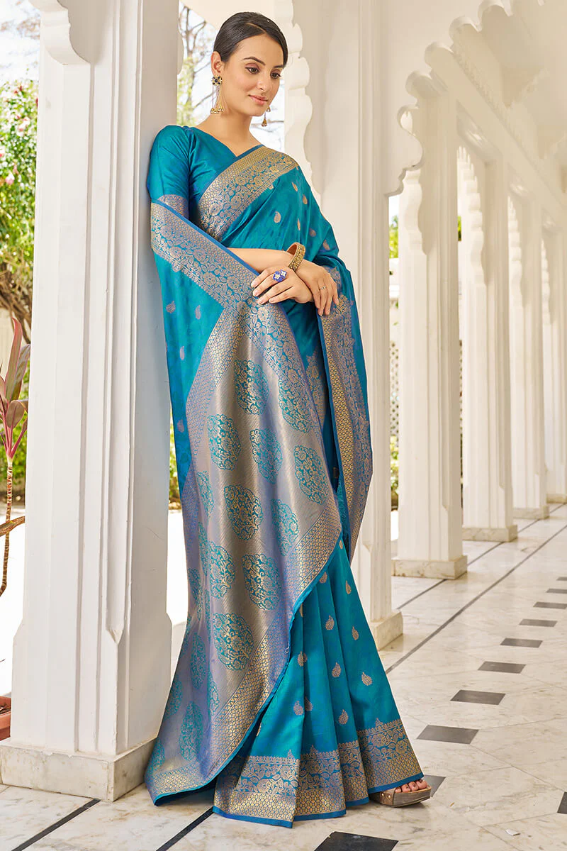 Cynosure Firozi Kanjivaram Silk Saree With Comely Blouse Piece - Image 3