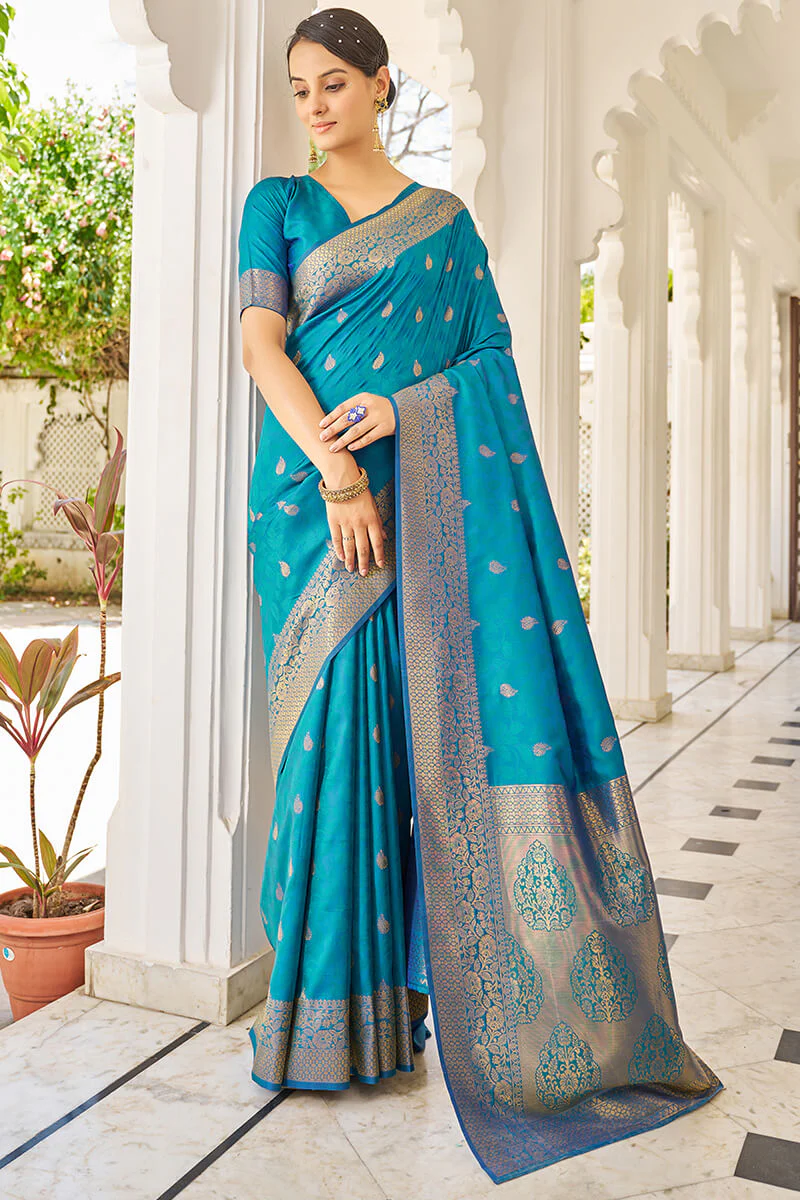 Cynosure Firozi Kanjivaram Silk Saree With Comely Blouse Piece - Image 4