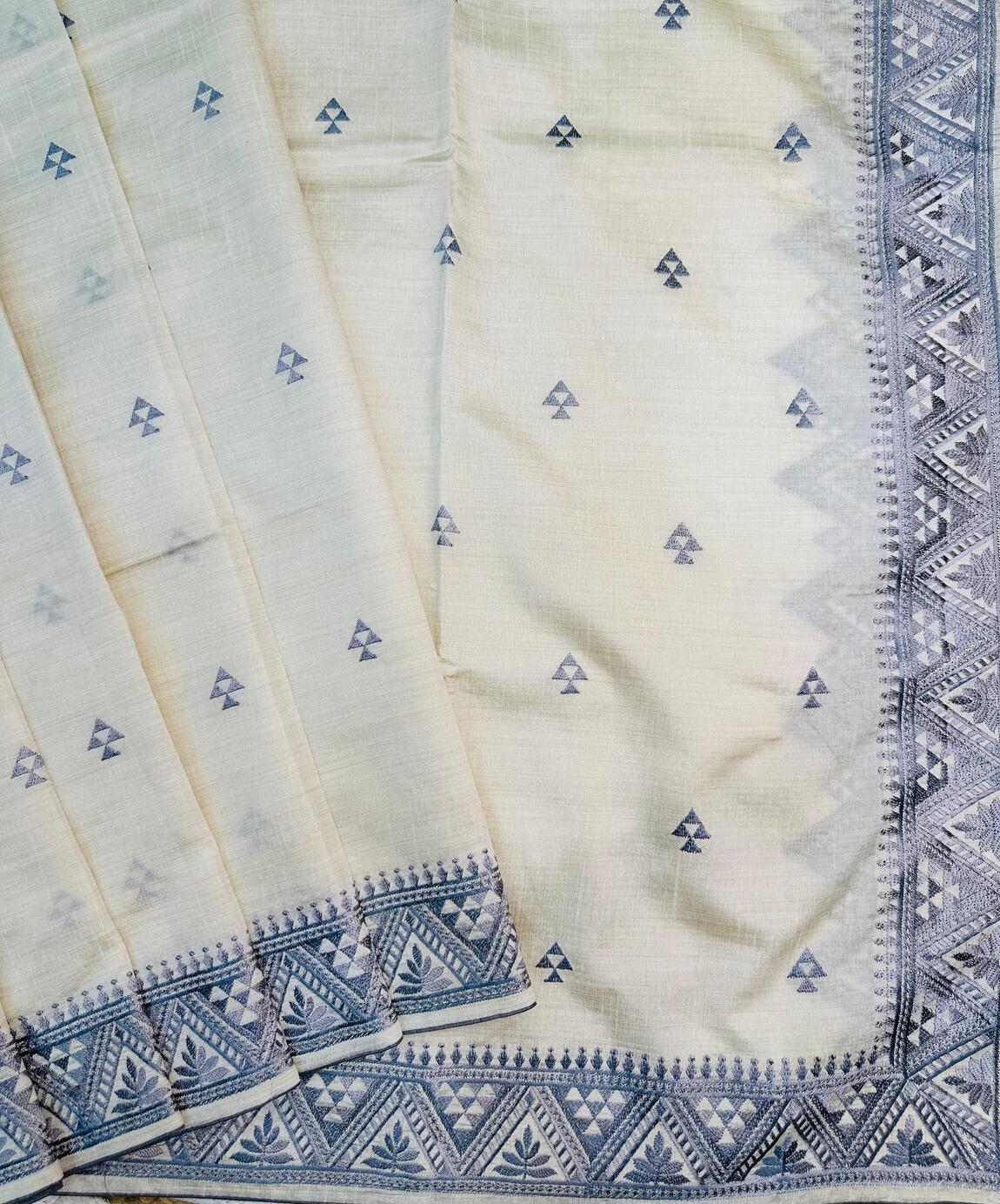 Cynosure Off White Embroidery Work Tussar Silk Saree With Smart Blouse Piece - Image 2