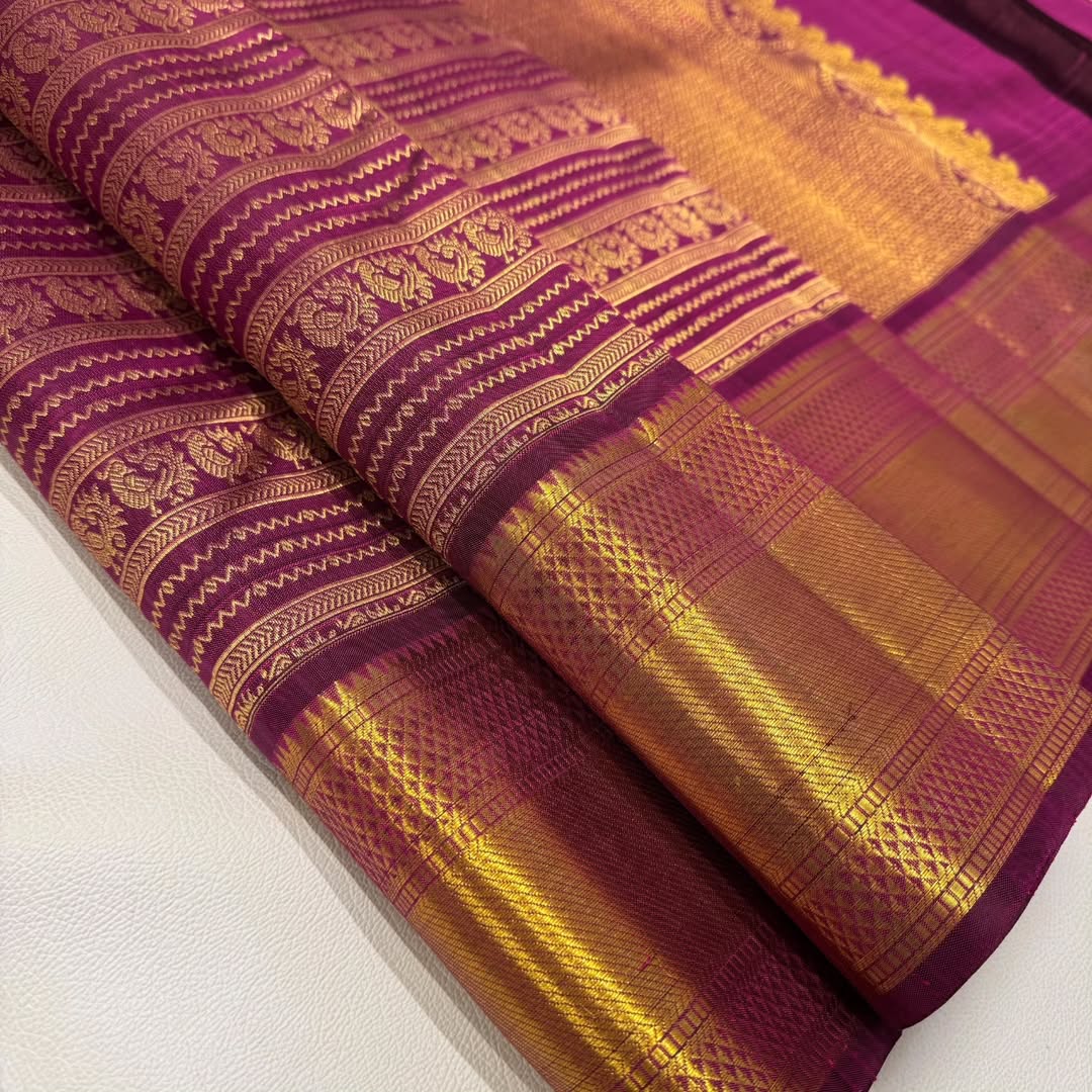 Dazzling Purple Soft Banarasi Silk Saree With Serendipity Blouse Piece - Image 3