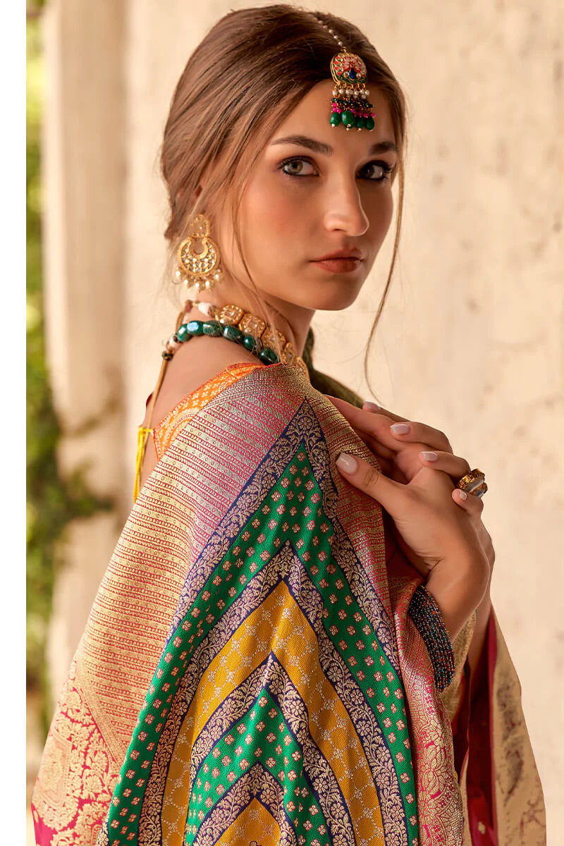 Delectable Dark Pink Soft Banarasi Silk Saree With Incredible Blouse Piece - Image 2