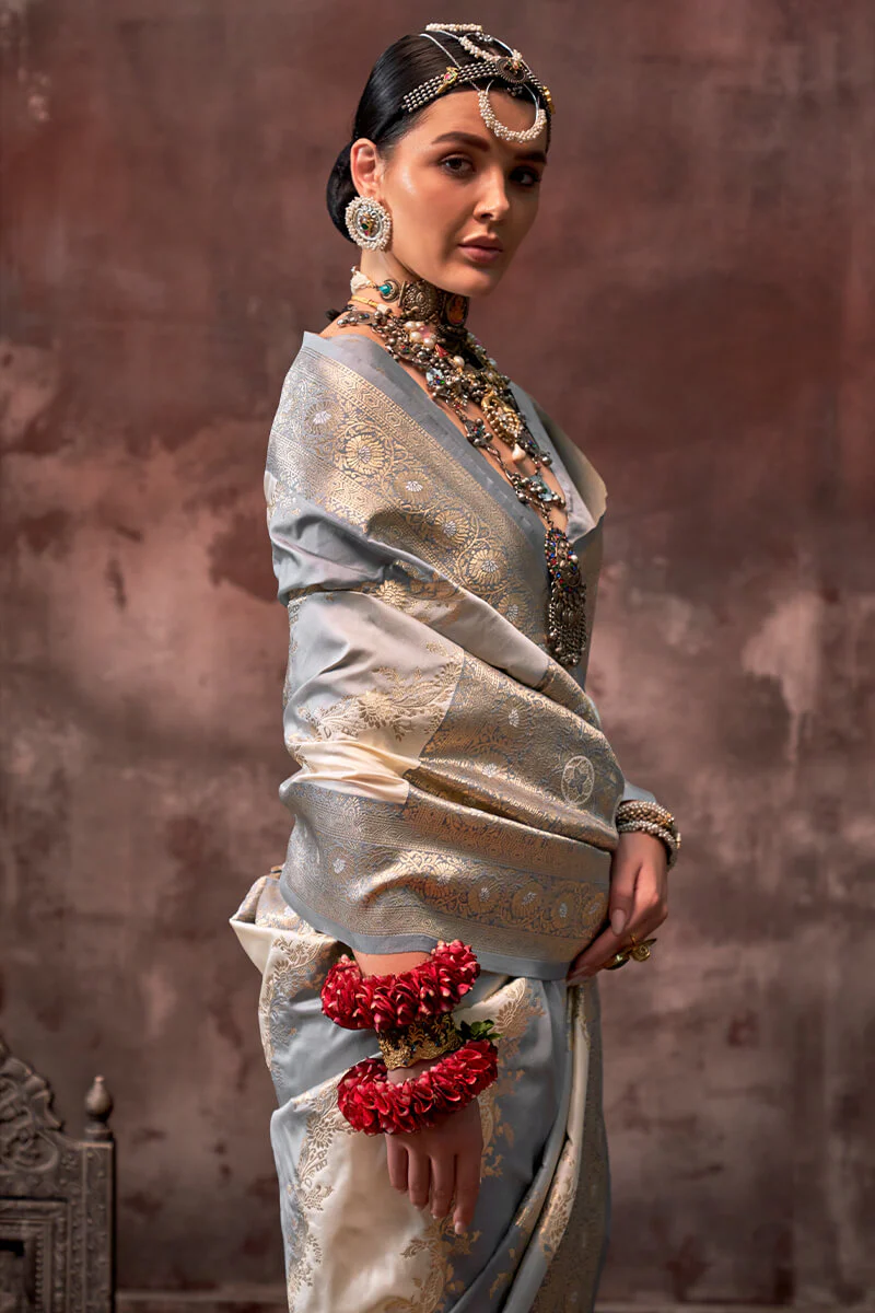 Delectable Grey Soft Banarasi Silk Saree With Tempting Blouse Piece - Image 3