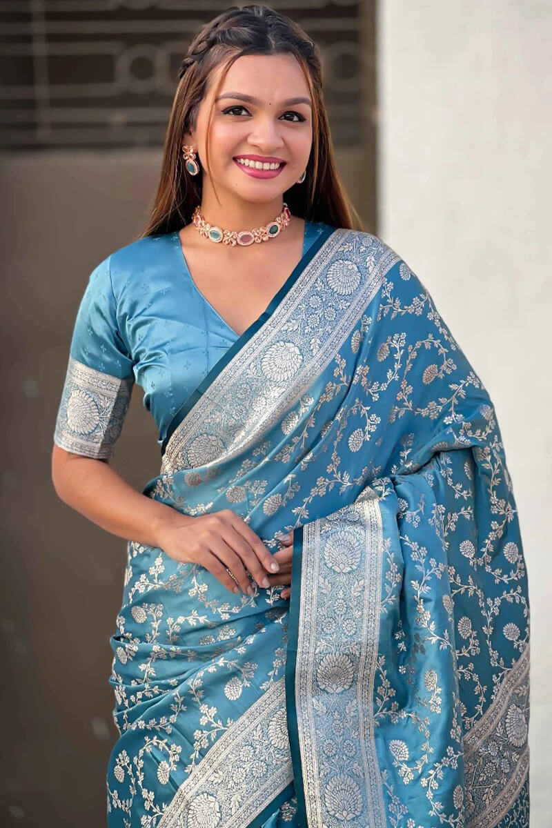 Delightful Firozi Soft Silk Saree With Petrichor Blouse Piece - Image 2