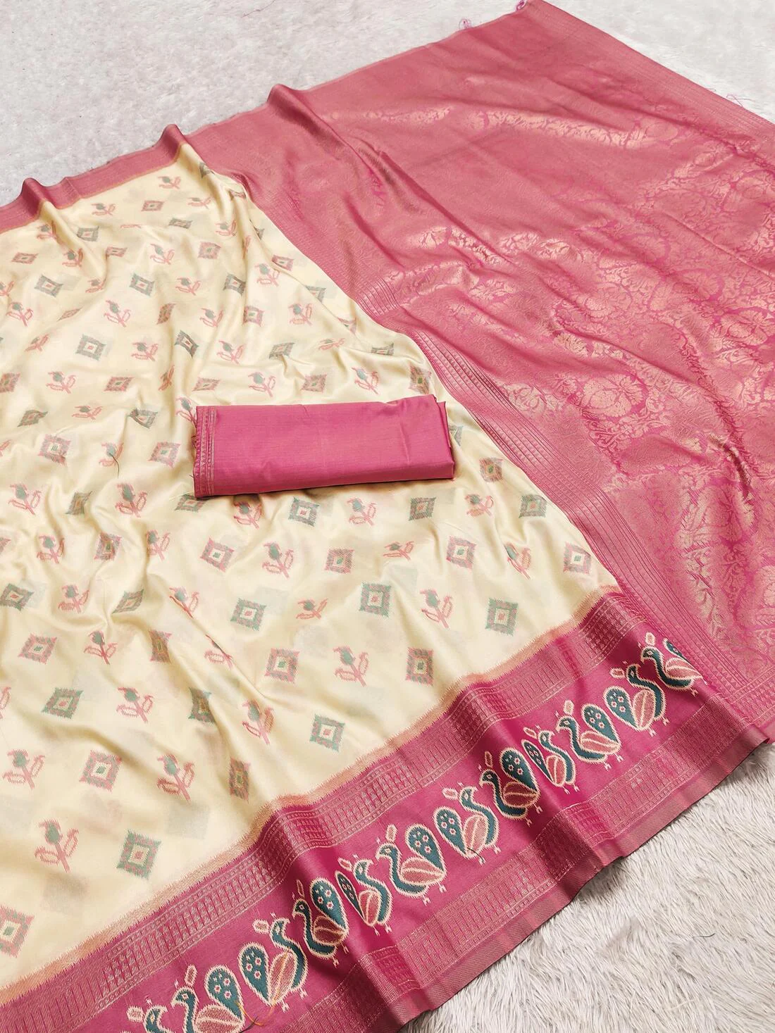 Demanding Beige Pure Zari Weaving Banarasi Silk Saree With Incomparable Blouse Piece