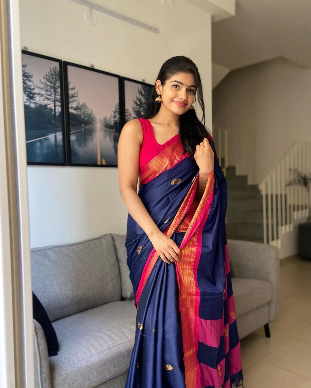 Demanding Blue Soft Banarasi Silk Saree With Intricate Blouse Piece - Image 7
