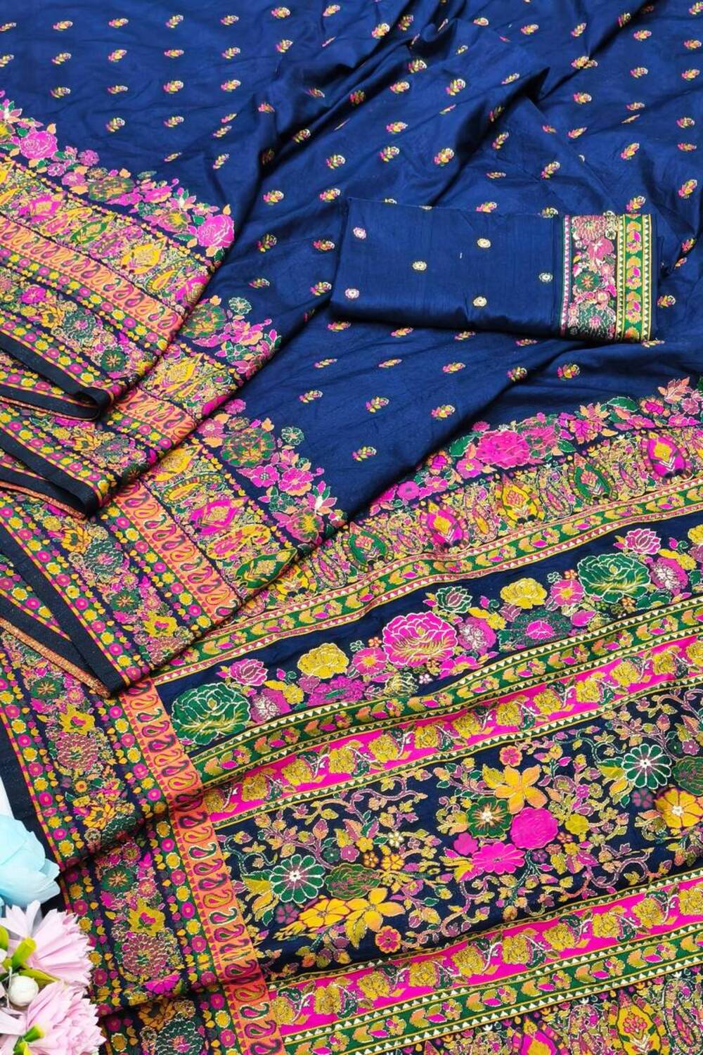 Demanding Navy Blue Nylon Dola Pashmina Saree With Gleaming Blouse Piece - Image 3