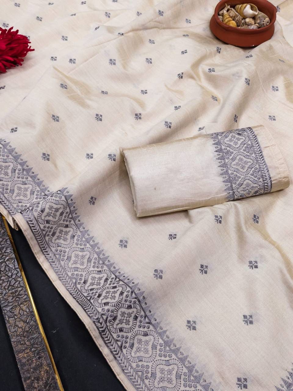 Demanding Off White Embroidery Work Tussar Silk Saree With Rhapsody Blouse Piece - Image 3