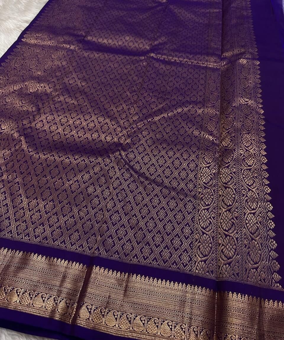 Demesne Purple Pure Zari Weaving Banarasi Silk Saree With Sizzling Blouse Piece - Image 3