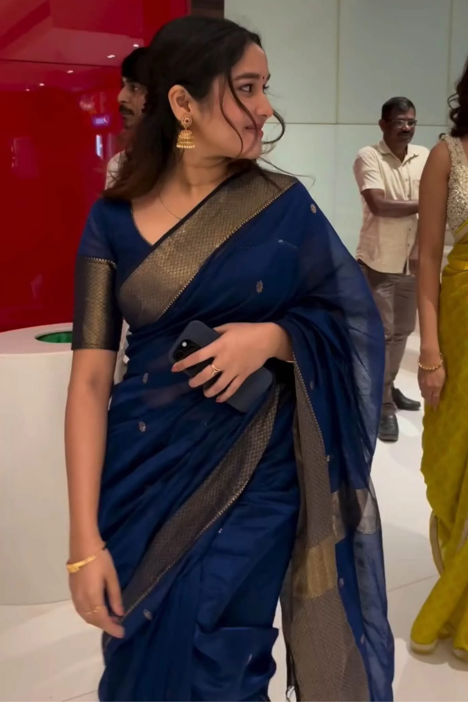 Demure Navy Blue Cotton Silk Saree With Glamorous Blouse Piece - Image 2