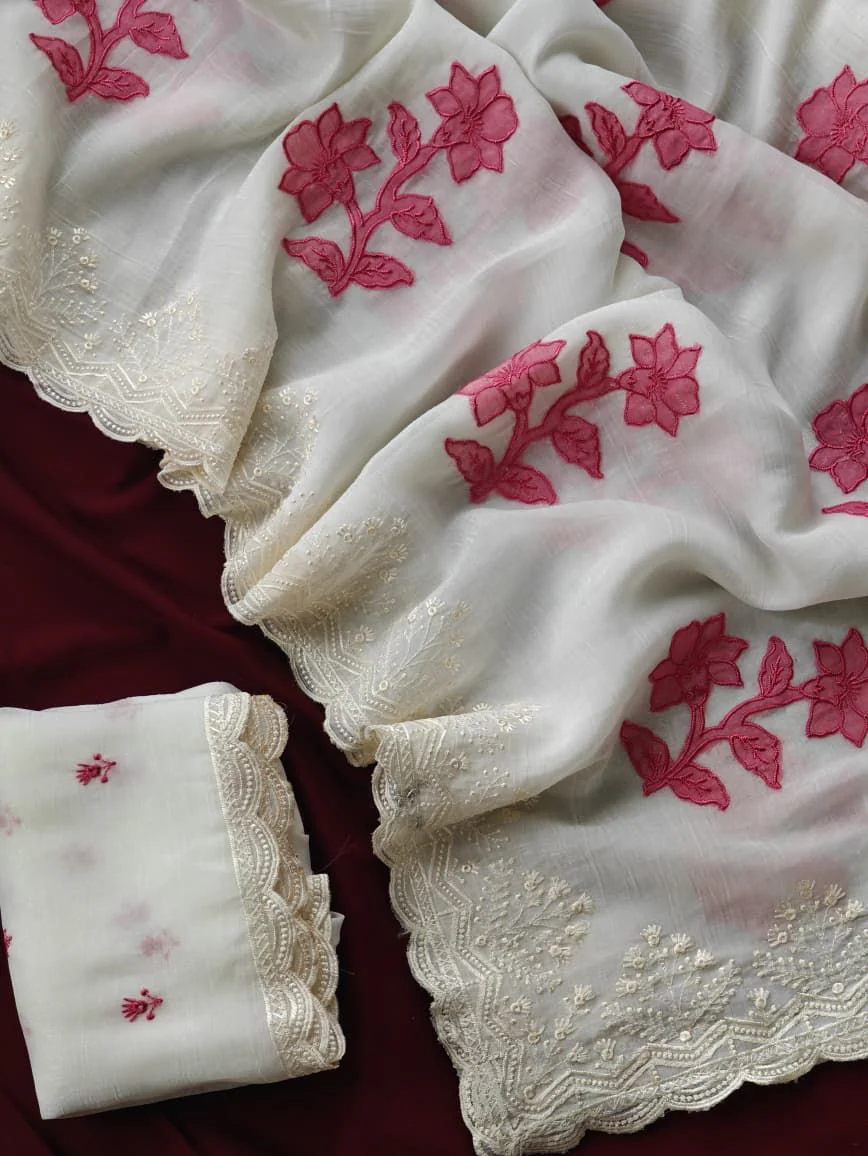 Demure Off White Embroidery Work Crush Silk Saree With Pleasant Blouse Piece - Image 2