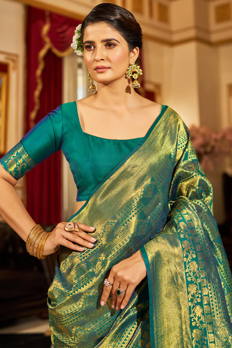 Demure Rama Kanjivaram Silk Saree With Evocative Blouse Piece - Image 2