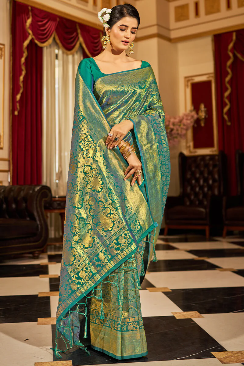 Demure Rama Kanjivaram Silk Saree With Evocative Blouse Piece - Image 3