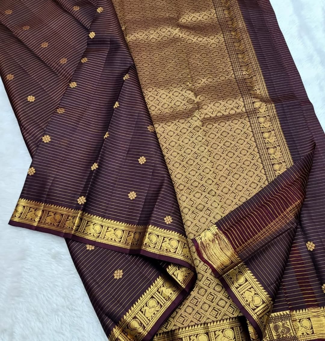 Denouement Wine Soft Silk Saree With Entrancing Blouse Piece - Image 3