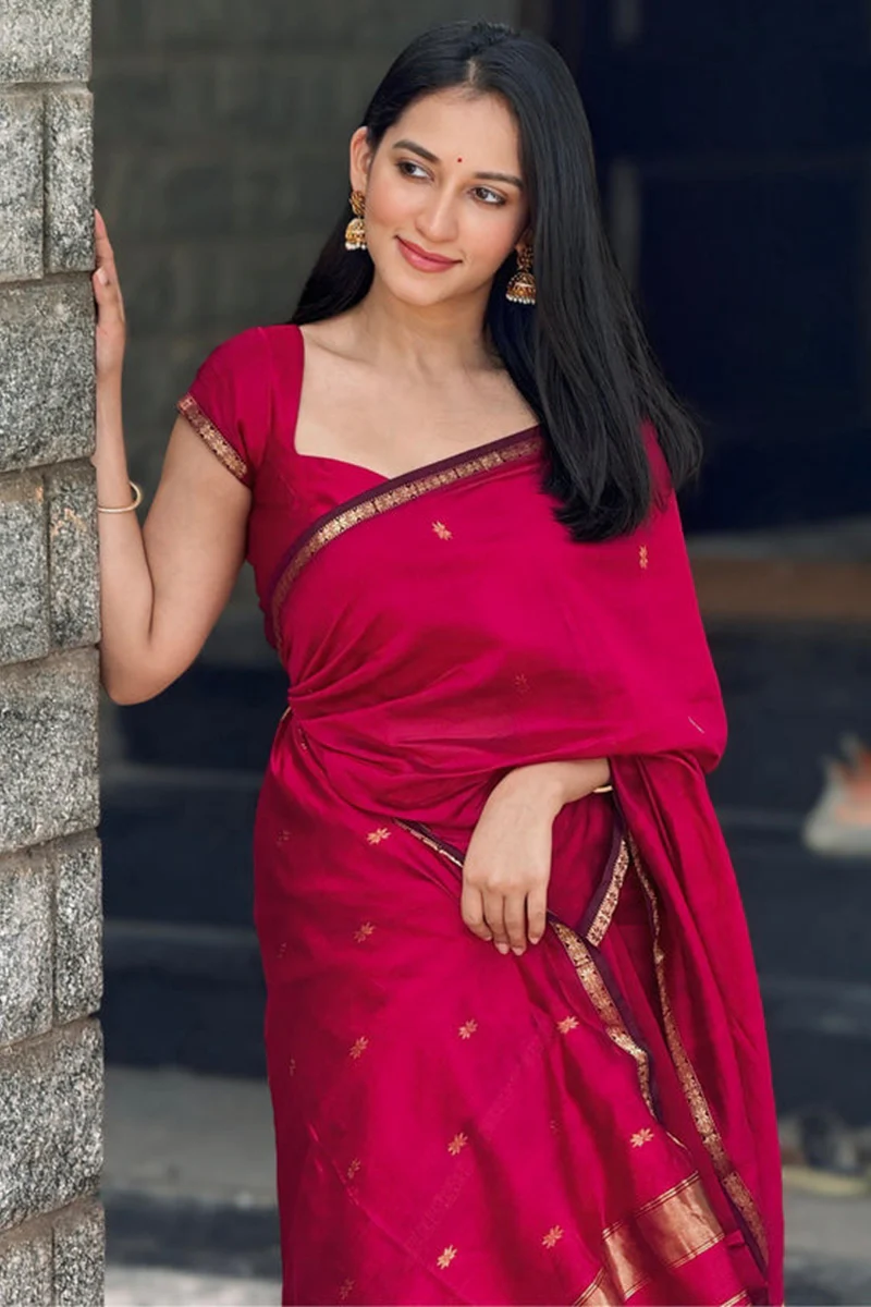 Deserving Dark Pink Cotton Silk Saree With Gorgeous Blouse Piece - Image 5