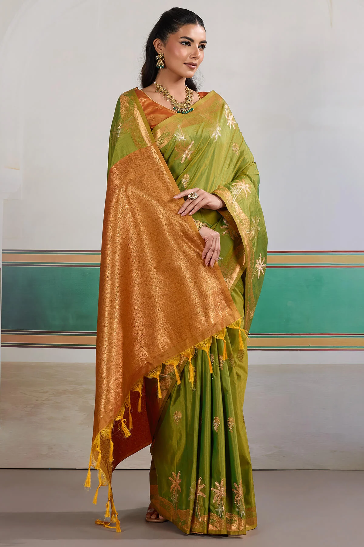 Deserving Green Banarasi Tussar Silk Saree With Magnificat Blouse Piece - Image 3