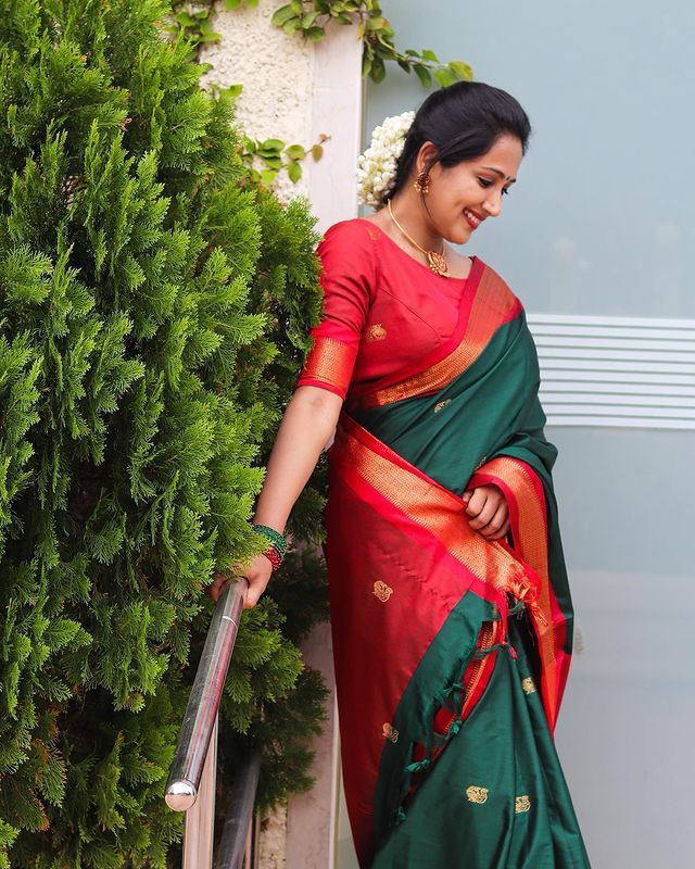 Deserving Rama Soft Banarasi Silk Saree With Sizzling Blouse Piece - Image 3