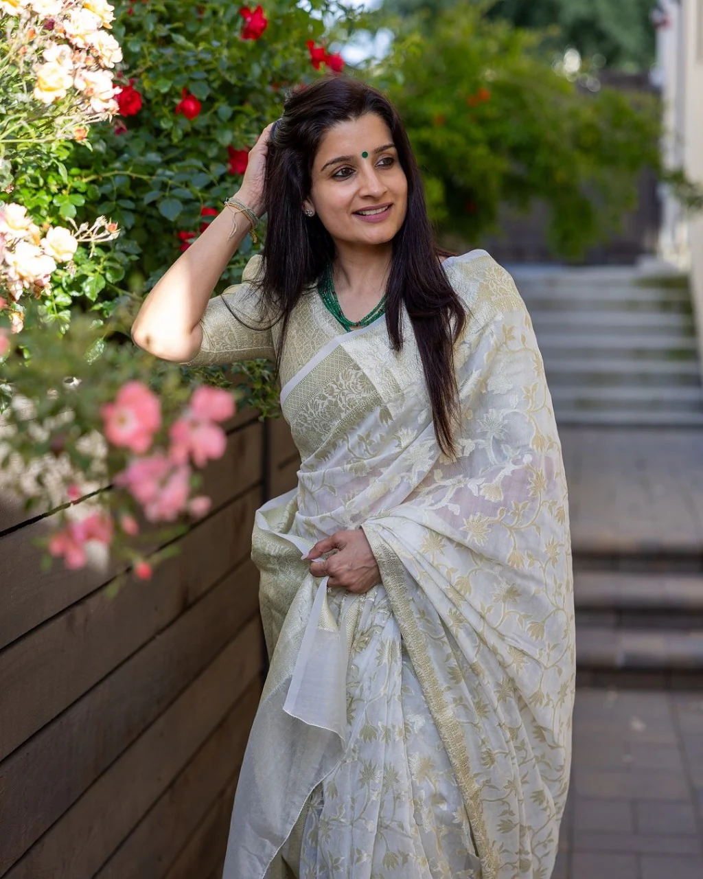 Designer Beige Cotton Silk Saree With Entrancing Blouse Piece - Image 5
