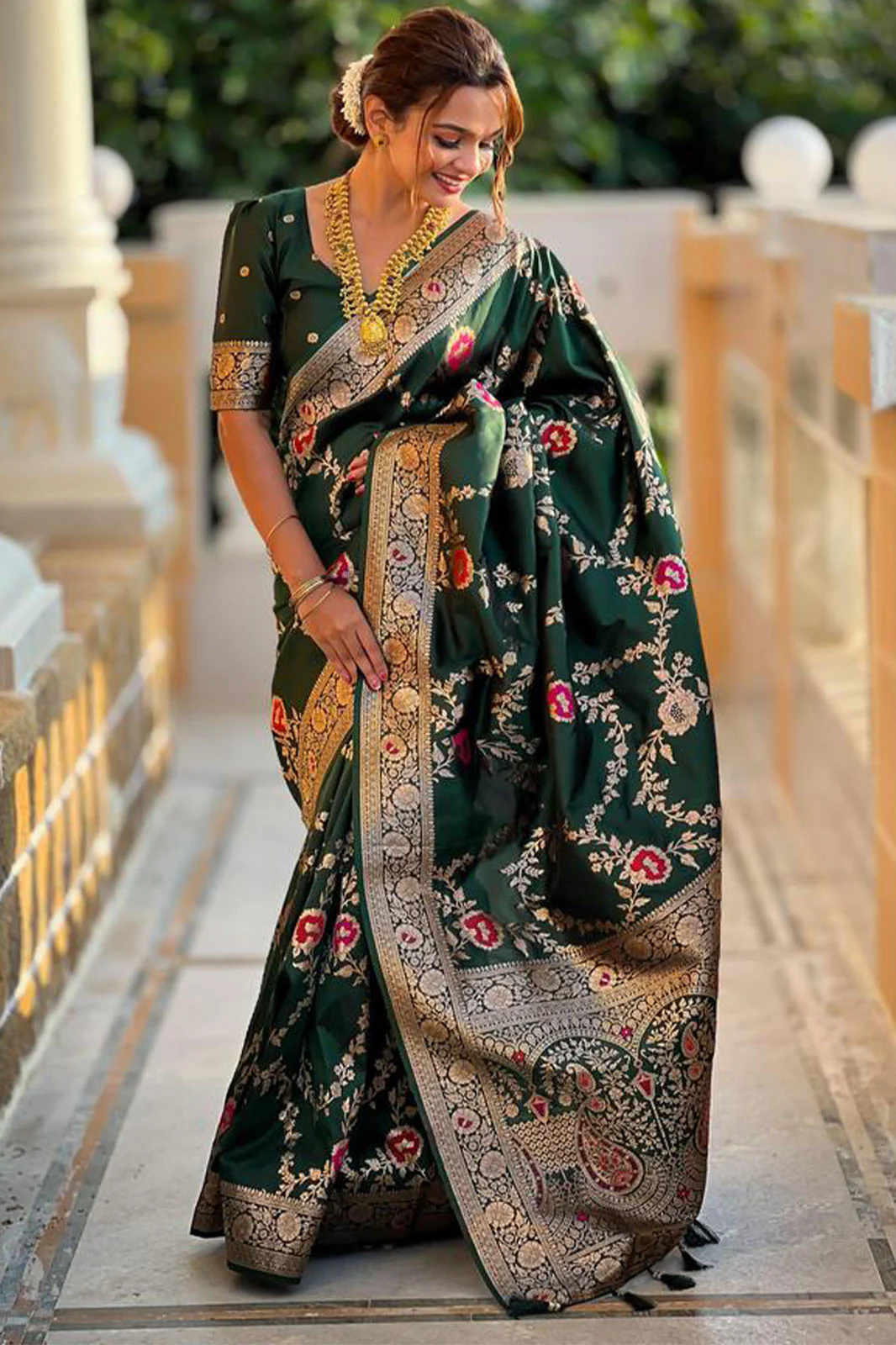 Designer Dark Green Soft Banarasi Silk Saree With Surpassing Blouse Piece - Image 3