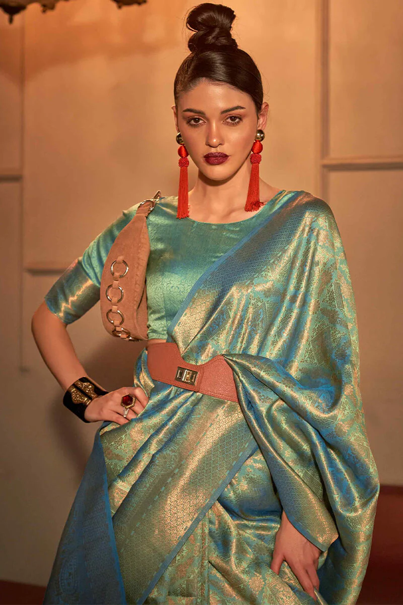Designer Rama Kanjivaram Silk Saree With Hypnotic Blouse Piece - Image 2