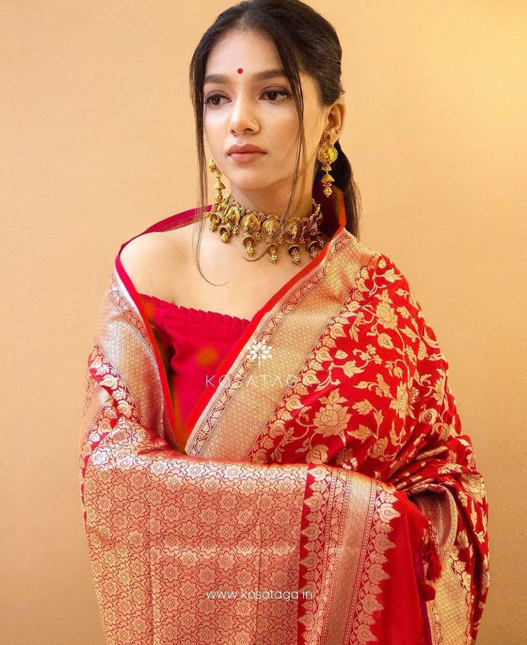 Designer Red Soft Banarasi Silk Saree With Impressive Blouse Piece - Image 3