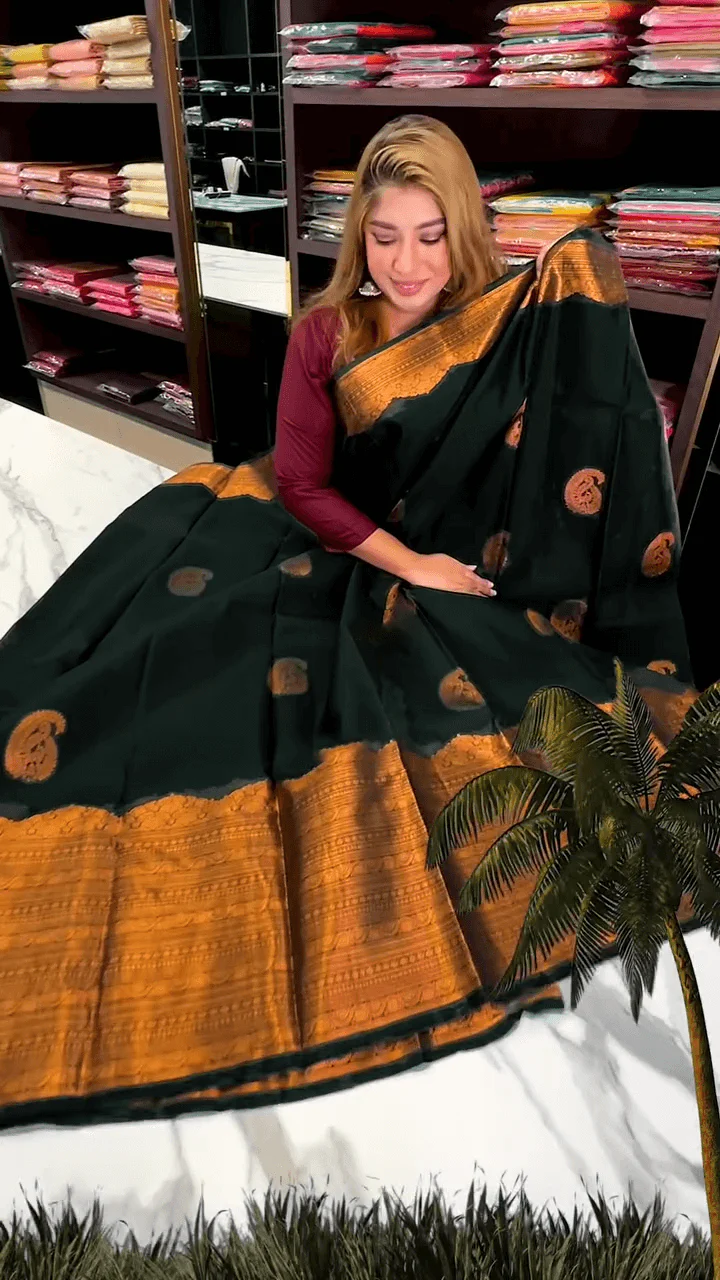 Desuetude Dark Green Soft Banarasi Silk Saree With Gorgeous Blouse Piece - Image 4