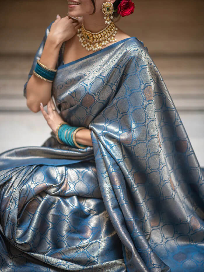 Desultory Blue Soft Silk Saree With Admirable Blouse Piece - Image 5